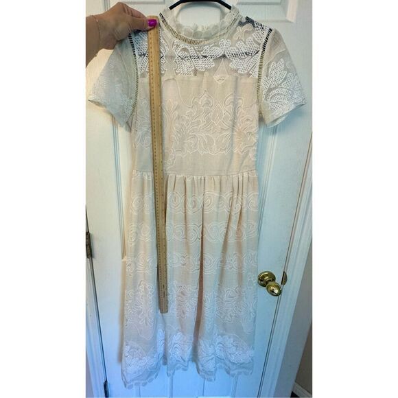 NWOT All:Row Cream Mock Neck Lace Midi Lined Dress Size Medium - Picture 8 of 11